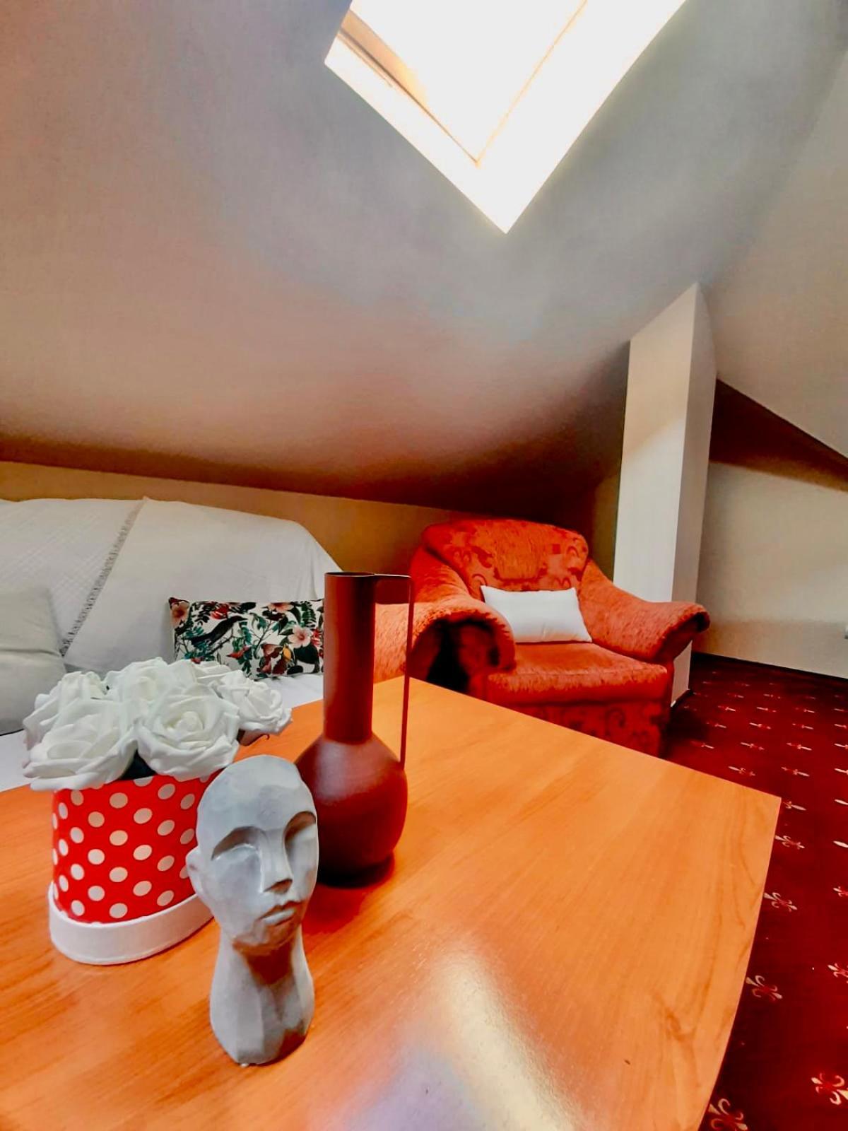 Vila Miluna Mamaia Bagian luar foto