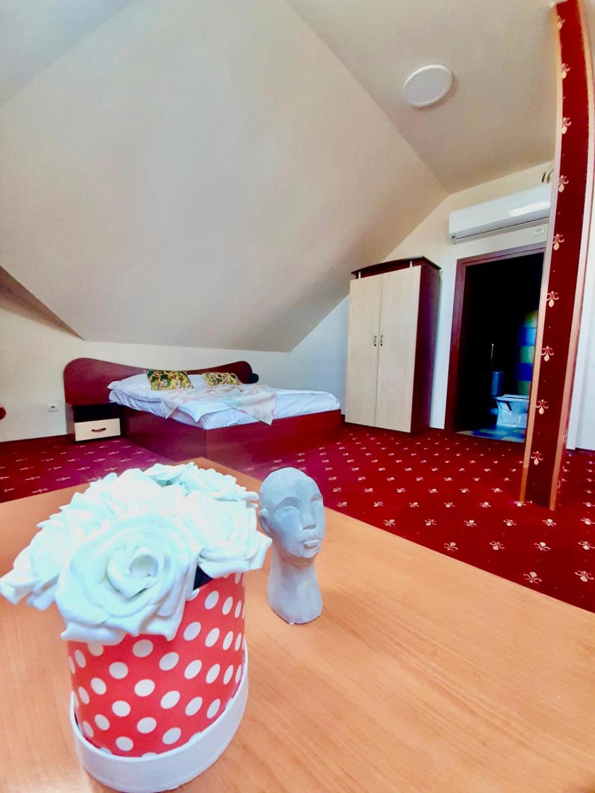 Vila Miluna Mamaia Bagian luar foto
